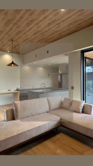 【完成見学会のお知らせ】

オーナー様のご厚意により、完成見学会を開催いたします。
✴︎開催地：雲仙市愛野町✴︎
10:00～17:00

センスあふれるオーナー様こだわりの内装・おしゃれな空間は必見です！

「子育て世帯にうれしい工夫が詰まったお家」
忙しい毎日に余裕がうまれる、時短できる間取りが自慢です。

⚫︎家事ラク動線でスムーズな日々をサポート。
⚫︎洗面室と脱衣室を分けた設計で家族みんなが快適に使える空間。
⚫︎使いやすさ抜群の造作洗面台も必見です☆

耐震等級3の安心構造＆高断熱で、一年中快適な長期優良住宅。

「子育て中でも、もっと自分の時間を大切にしたい」そんな方にピッタリの住まいを、ぜひこの機会にご覧ください😊

ごゆっくりご覧いただけるよう、完全予約制となっております。

HPまたはお電話にてご予約くださいませ。
ご予約はコチラから↓
@ecoonehome_siryou

ご予約でQUOカード2000円プレゼント🎁

長崎県諫早市の工務店
#エコワンホーム
TEL 0957-27-1177
@ecoonehome

デザイン・価格などお一人お一人のご要望に合わせじっくりプランニングしています😊

#見学会 #完成見学会 #工務店 #長崎 #大村 #諫早 #雲仙市 
#諫早新築 #家事動線の良い間取り
#マイホーム計画中の方へ #子育て住宅 #オール電化  #注文住宅 #収納計画 
#完成見学会 #長期優良住宅 #耐震等級3 #高断熱住宅 #家事ラク動線 #時短間取り #子育て世帯の家づくり #造作洗面台 #洗面室と脱衣室分離 #パントリーのある家 #家づくりアイデア